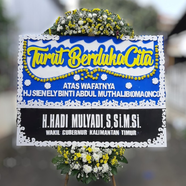Karangan Bunga Duka  di Sawah Lunto